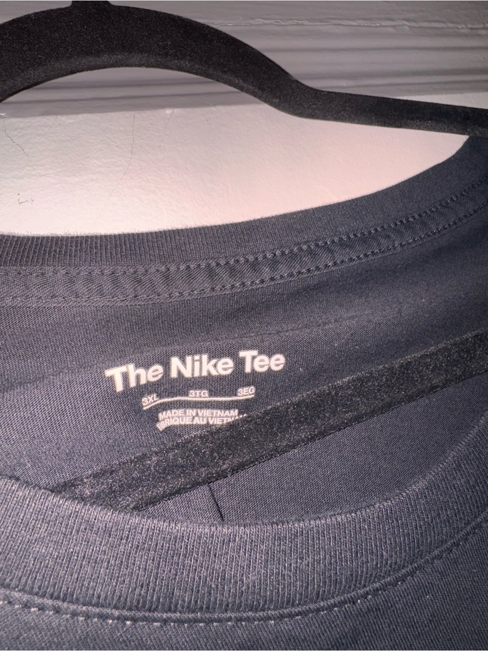 Nike Black Long-Sleeve Tee with Red Sleeve Graphics - Picture 4 of 5